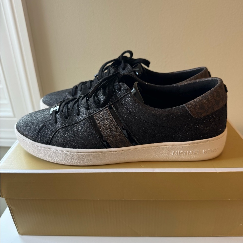 Michael Kors women Black and brown logo Sneakers